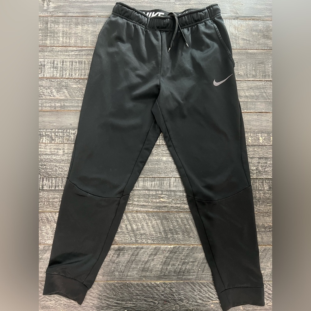 Nike black Men’s size small joggers. Like new!